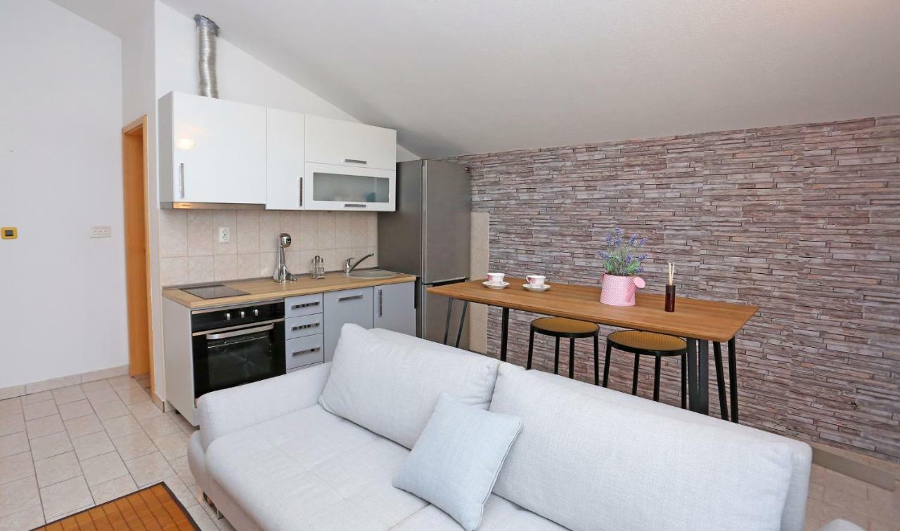 Studio Apartment Grey Split Exterior foto